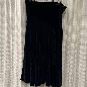Lapis L Elegant Black Velvet Knee Length Skirt